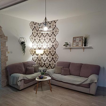 Apartment Green Free Private Parking Novi Sad Ngoại thất bức ảnh