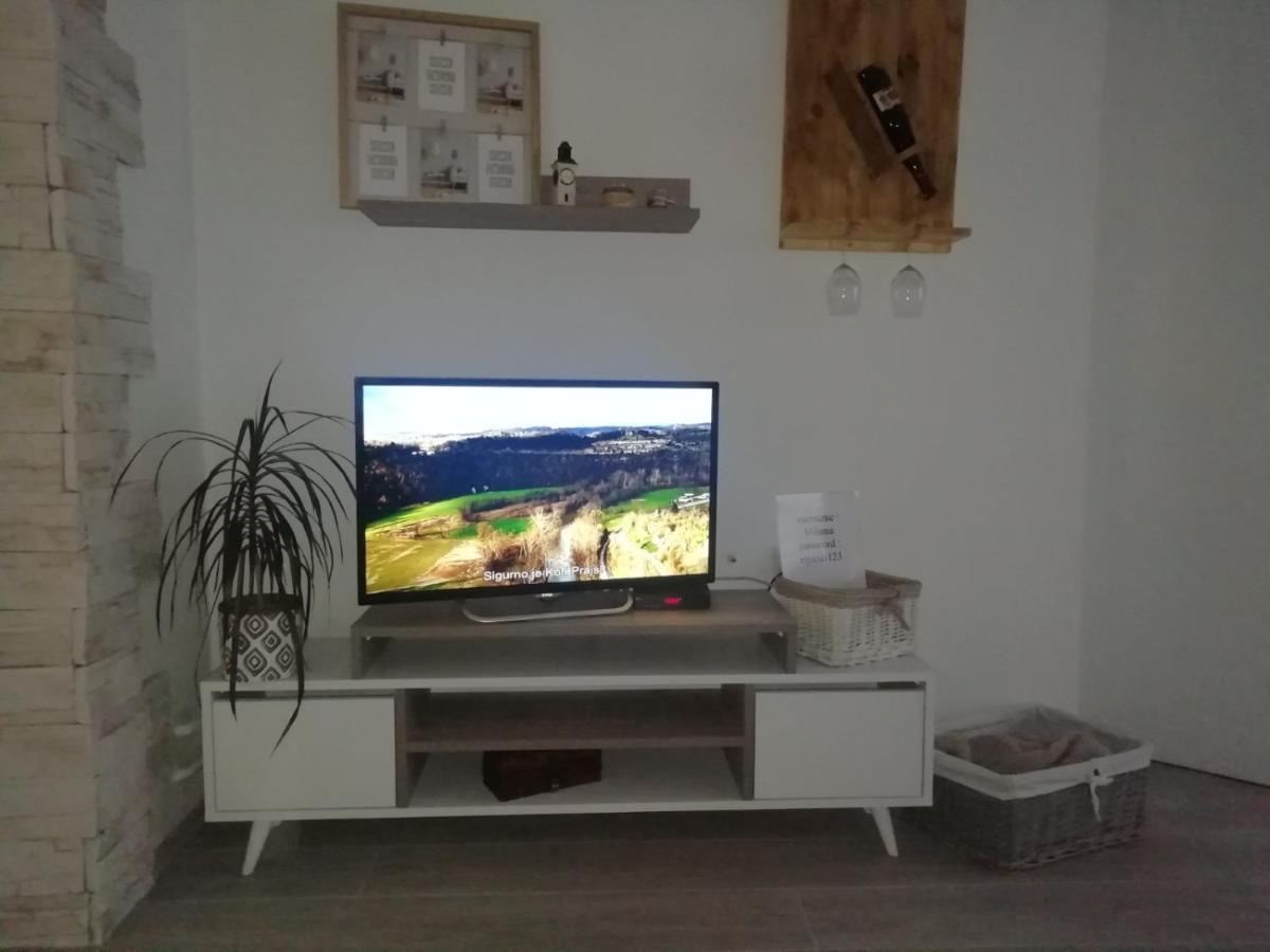 Apartment Green Free Private Parking Novi Sad Ngoại thất bức ảnh