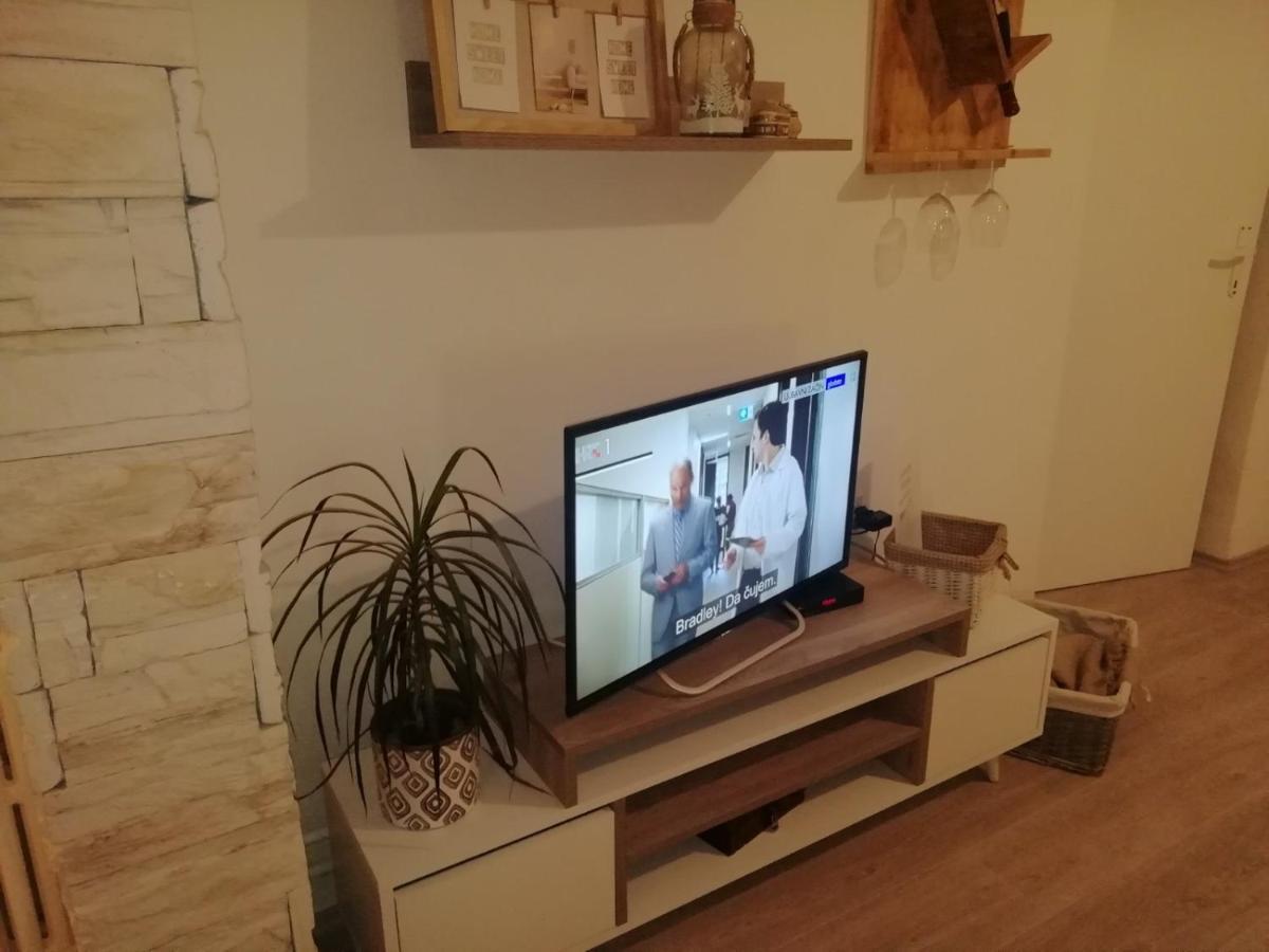 Apartment Green Free Private Parking Novi Sad Ngoại thất bức ảnh